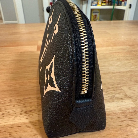 Louis Vuitton Cosmetic Pouch PM Grand Palais in Black/Cream - Picture 3 of 11